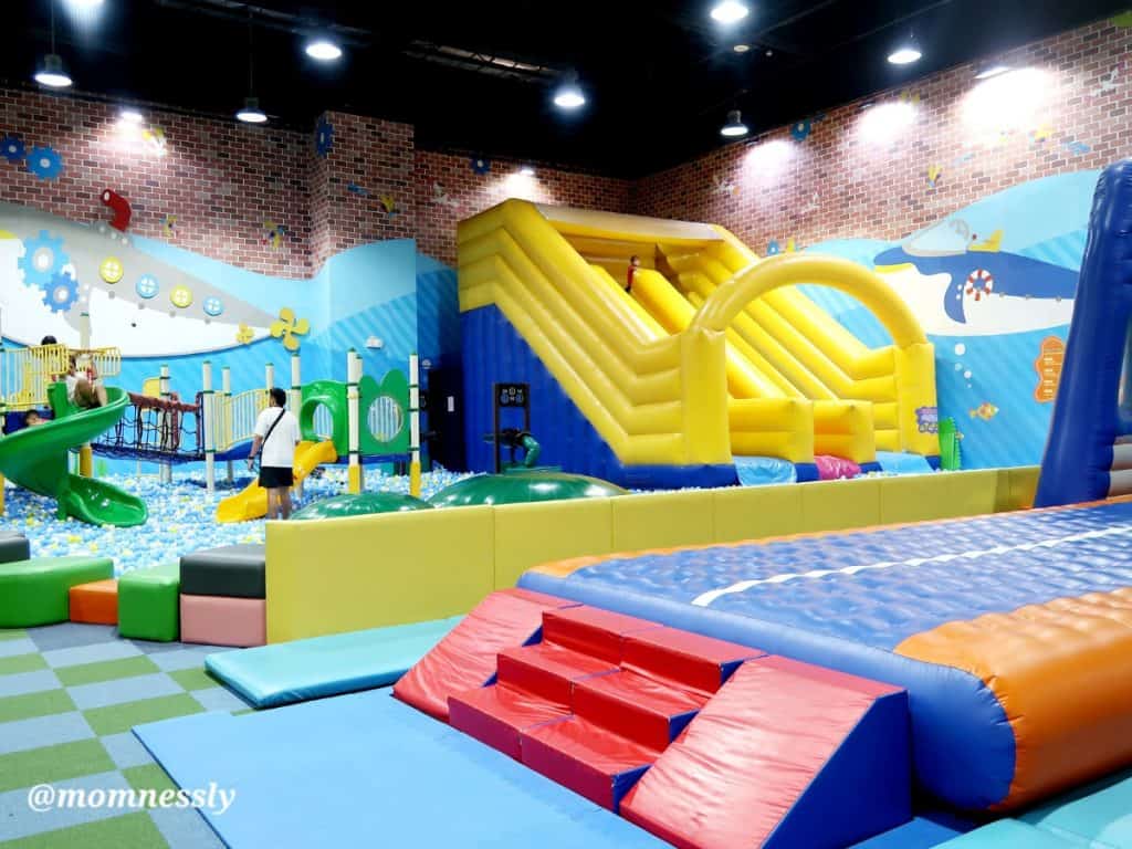A fun day at Kidzooona - an indoor playground @momnessly